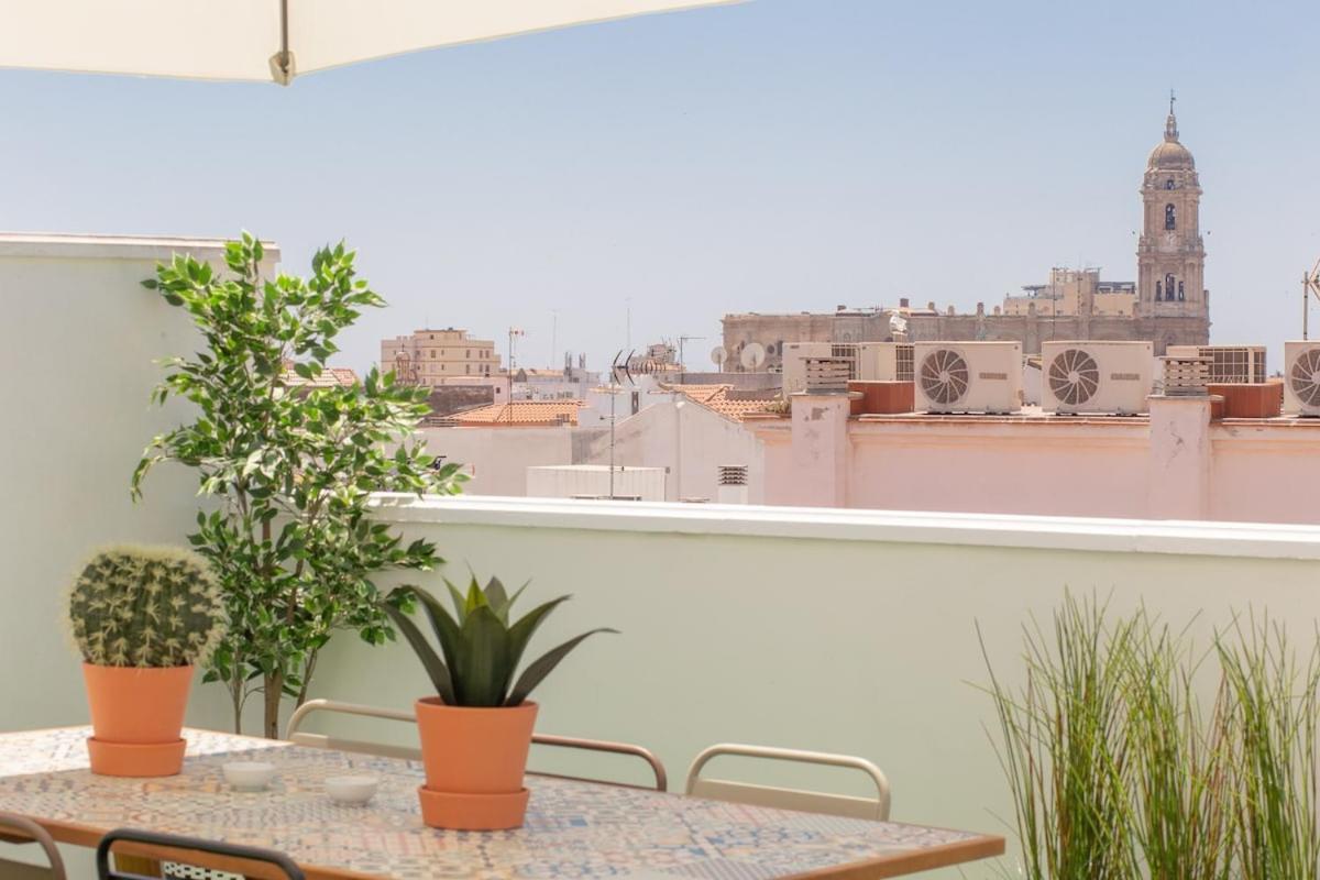 C56 - Studio With Amazing Terrace In The Centre Malaga Luaran gambar