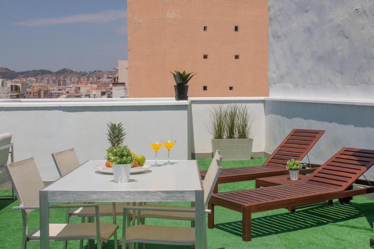 C56 - Studio With Amazing Terrace In The Centre Malaga Luaran gambar